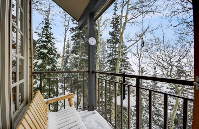 Ultimate Family Getaway with Resplendent Views sleeping up to 8 guests