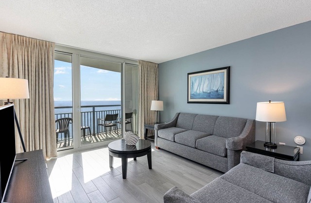 Watch dolphins from balcony - 10 people - access to everything! 3bd/3bth