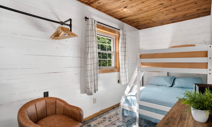 Arthur Ski Chalet | 104 m² Chalet ∙ 2 bedrooms ∙ 6 guests
