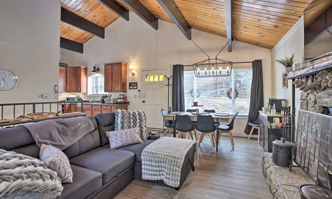 Running Springs House | 118 m² House ∙ 3 bedrooms ∙ 6 guests
