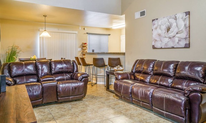 Biggs Field House | 120 m² House ∙ 3 bedrooms ∙ 6 guests