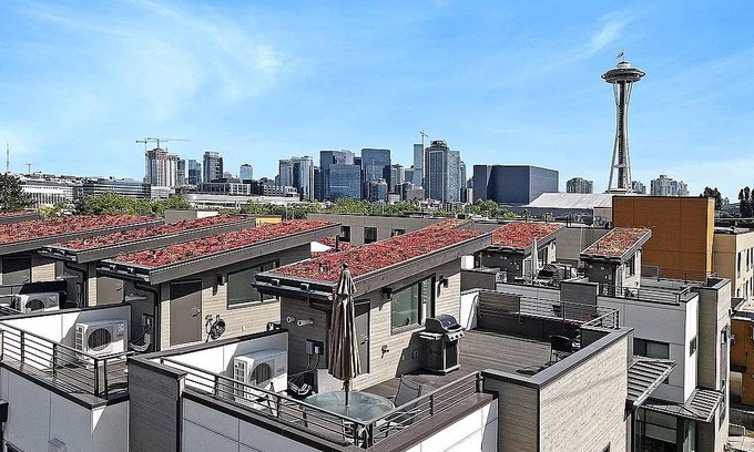 Lower Queen Anne House | 125 m² House ∙ 2 bedrooms ∙ 5 guests