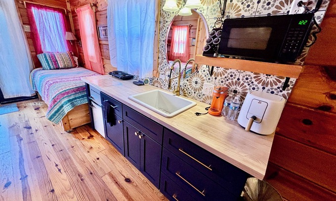 Sevierville House | #13 Esmeralda - *New Kitchen* Gypsy Cottage