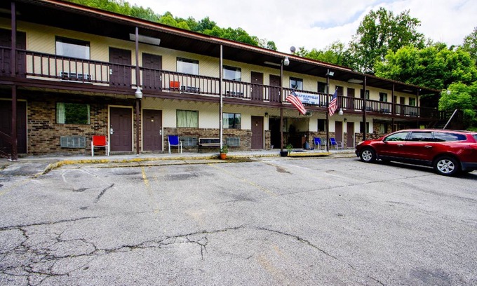 Chapmanville Hotel | 14 m² Hotel ∙ 127 guests