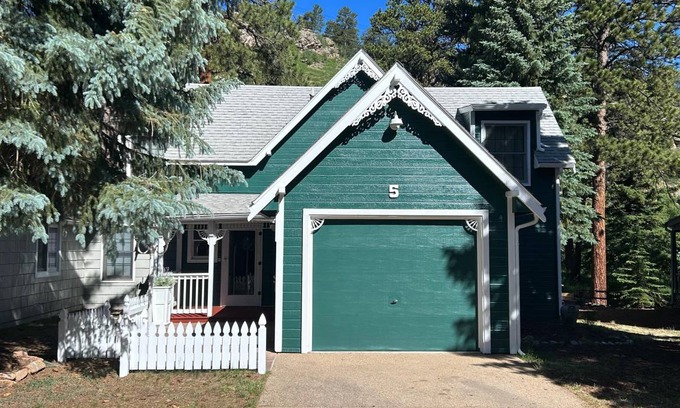 Estes Park House | 153 m² House ∙ 3 bedrooms ∙ 8 guests