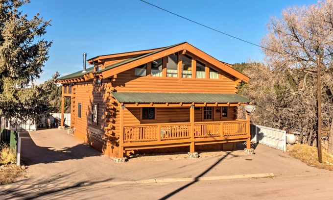 Cloudcroft Cottage | 167 m² Cabin ∙ 3 bedrooms ∙ 8 guests