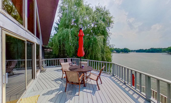 Paw Paw House | 168 m² House ∙ 3 bedrooms ∙ 9 guests
