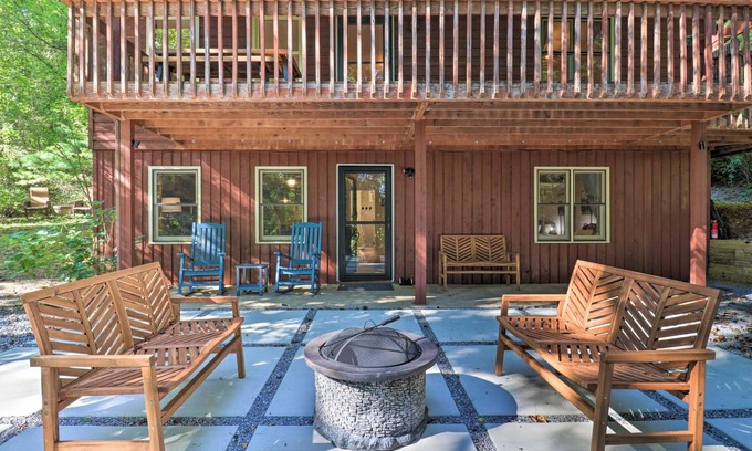 Weaverville House | 173 m² House ∙ 3 bedrooms ∙ 7 guests