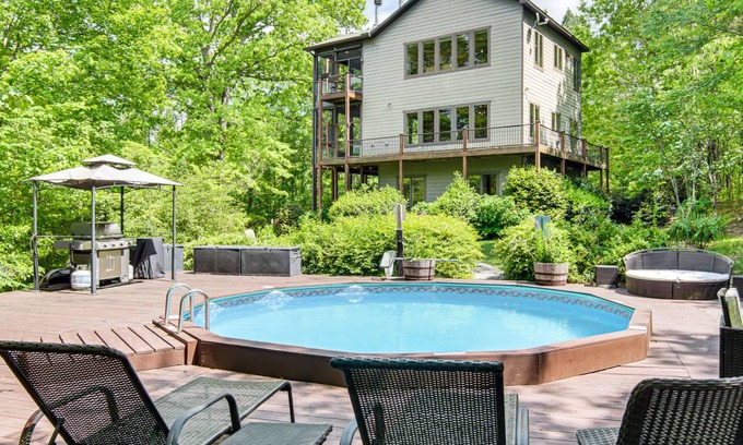 Landrum House | 191 m² House ∙ 3 bedrooms ∙ 8 guests