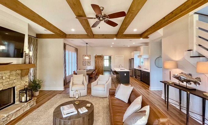 Dadeville House | 213 m² House ∙ 4 bedrooms ∙ 13 guests