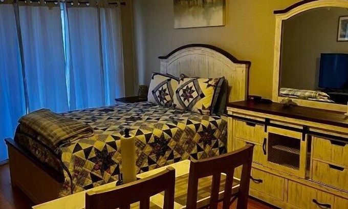 Summerlee Apartment | 221 Wolfe Creek Studios by Nancy Kay Homes Llc