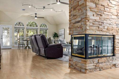 McNeil House | 224 m² House ∙ 4 bedrooms ∙ 8 guests