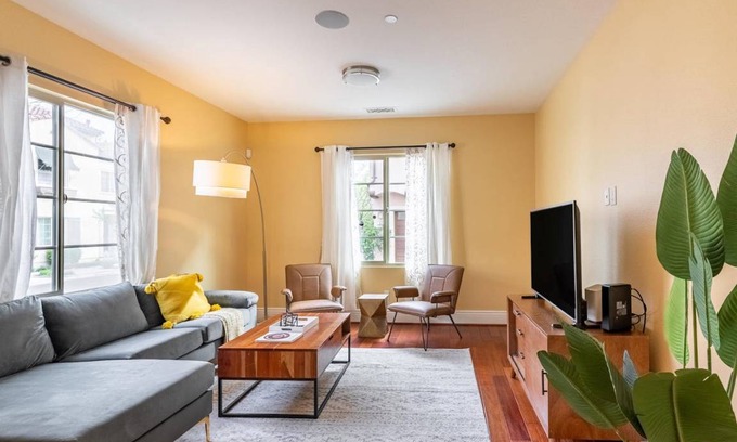 Milpitas House | 231 m² House ∙ 4 bedrooms ∙ 8 guests