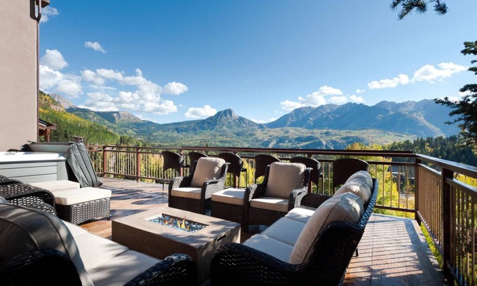 Purgatory House | 232 m² House ∙ 3 bedrooms ∙ 10 guests