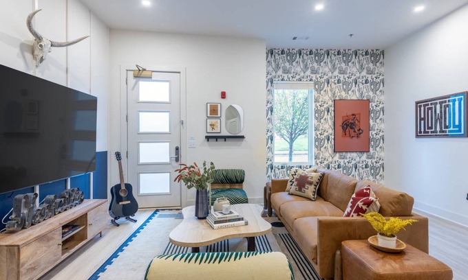 Five Points House | 260 m² House ∙ 8 bedrooms ∙ 24 guests