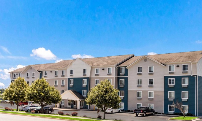 Firestone Hotel | 300 m² Hotel ∙ 5 guests
