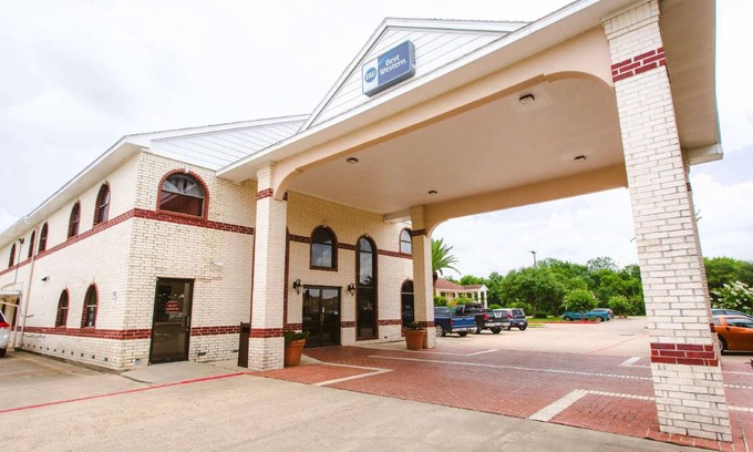 Pearland Hotel | 32 m² Hotel ∙ 127 guests