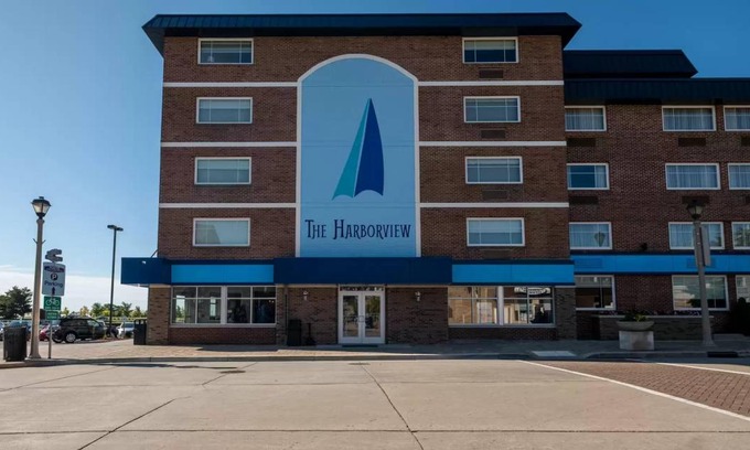 Port Washington Hotel | 33 m² Hotel ∙ 127 guests