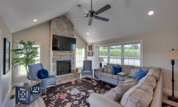 Gordonville House | 334 m² House ∙ 4 bedrooms ∙ 12 guests