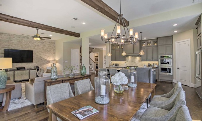 Barker House | 390 m² House ∙ 4 bedrooms ∙ 8 guests