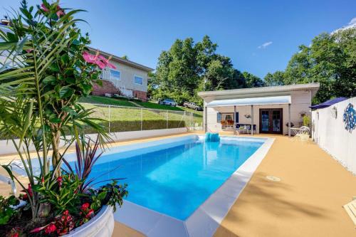 Chattanooga Apartment | 4 Mi to Downtown Chattanooga Vibrant Studio