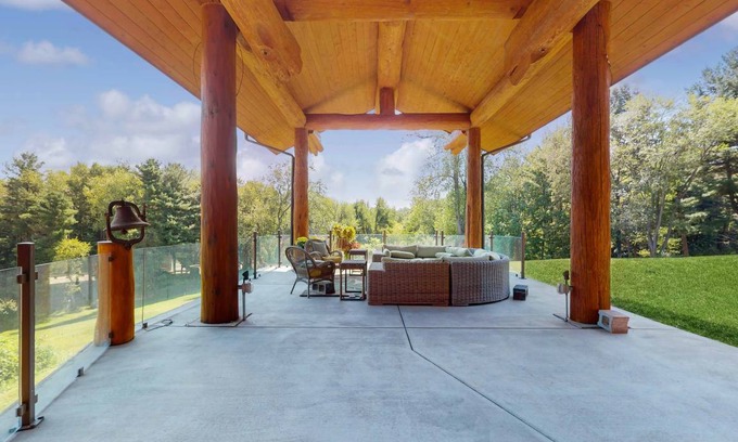 Benton Harbor Cabin | 411 m² Cabin ∙ 3 bedrooms ∙ 8 guests