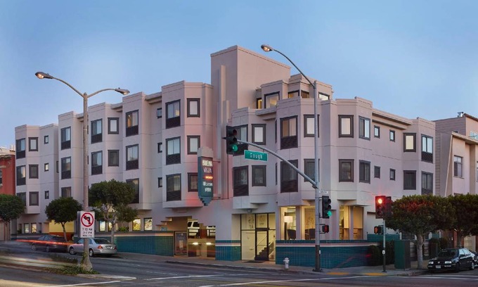 Cow Hollow House | 46 m² Motel ∙ 6 guests