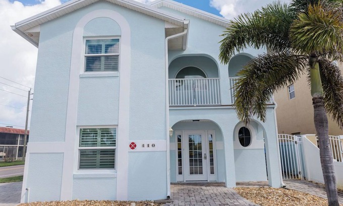 Port Canaveral House | 5 BD, 3 bath, 200 Yards to Cocoa Beach