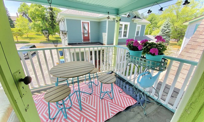 Grand Haven Apartment | 5 Blocks From The Waterfront! Walk To Everything! Very Desirable Location!