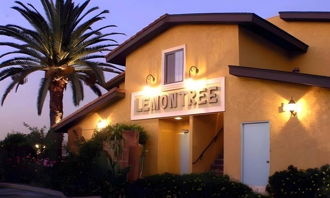 Southeast Anaheim Hotel | 51 m² Hotel ∙ 127 guests