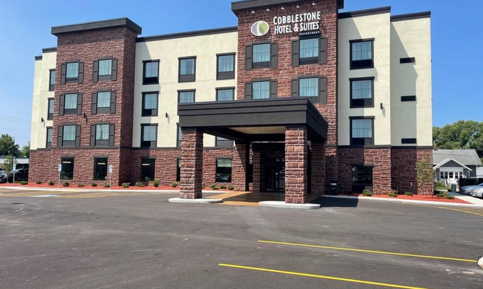 Little Chute Hotel | 51 m² Hotel ∙ 127 guests