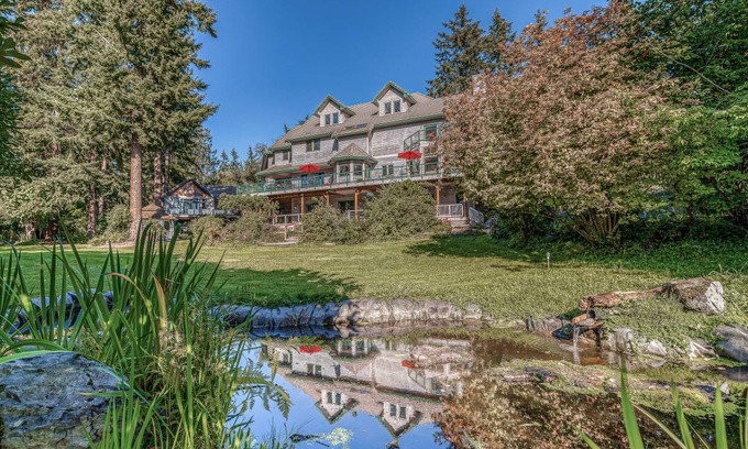 Clinton House | 604 m² House ∙ 7 bedrooms ∙ 19 guests