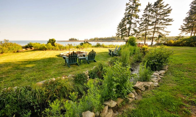 Prospect Harbor Cottage | 69 m² Cabin ∙ 1 bedroom ∙ 2 guests