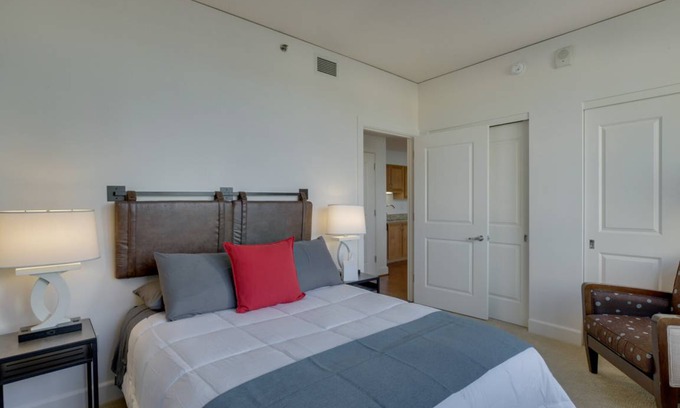Old Town Chinatown Apartment | 70 m² Apartment ∙ 1 bedroom ∙ 4 guests