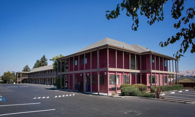 Berryessa Hotel | 70 m² Motel ∙ 2 bedrooms ∙ 127 guests
