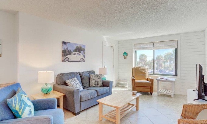 St. Pete Beach Condo | 73 m² Condo ∙ 2 bedrooms ∙ 4 guests