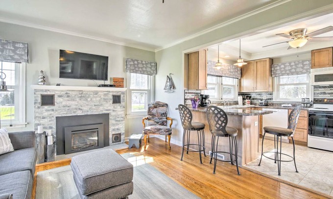 Sturgeon Bay House | 82 m² House ∙ 2 bedrooms ∙ 6 guests