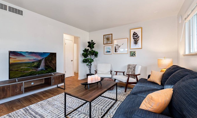 University Acres Condo | 85 m² Condo ∙ 2 bedrooms ∙ 6 guests