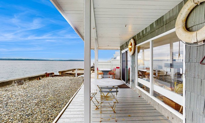Rollingbay House | 85 m² House ∙ 3 bedrooms ∙ 6 guests