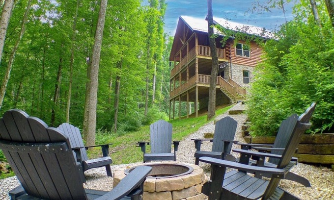 Logan Cabin | Almost Heaven Cabin at Trickle Creek in Hocking Hills