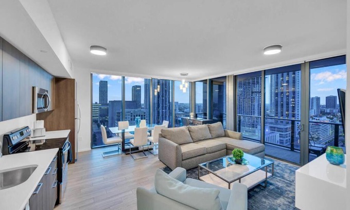 Downtown Miami Apartment | Amazing high floor unit Central location