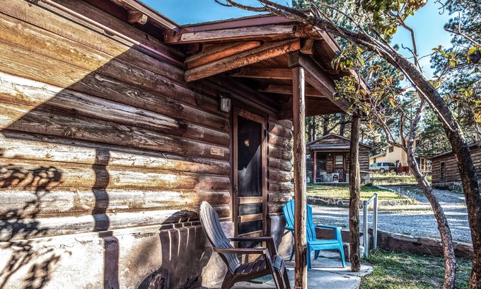 Ruidoso Cabin | Apache Village 5, Queen Bed, Midtown, Sleeps 2