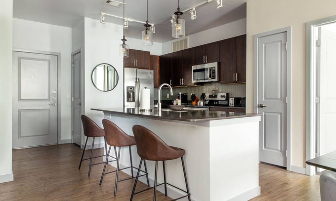 Midtown Apartment | Apartment ∙ 1 bedroom ∙ 3 guests