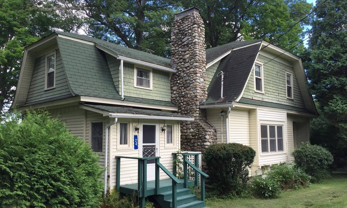 Westport House | Beach House On Beautiful Lake Champlain