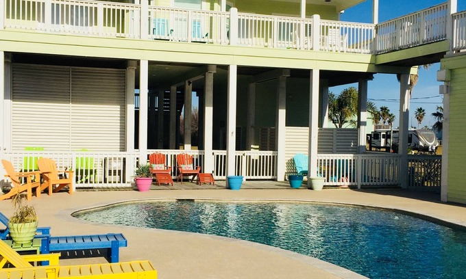 Galveston House | Beach2Bay 3/2.5 Home with Private Swimming Pool, 4 Sun Decks, Gorgeous Retreat
