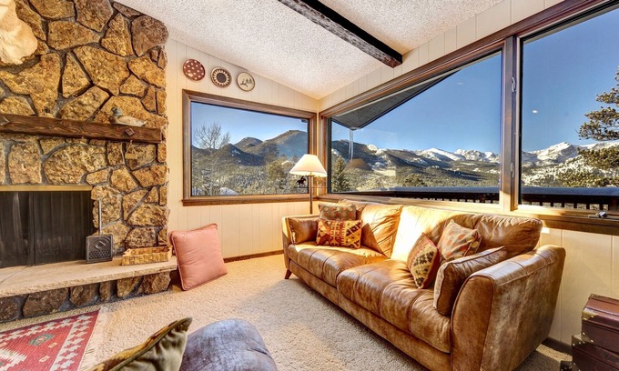 Windcliff Estates House | Bear Cove Vacation Home at Windcliff by RedAwning