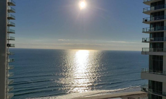 Hollywood South Central Beach Apartment | Beautiful Ocean-View, 16th floor, apartment, right ON THE Beach.