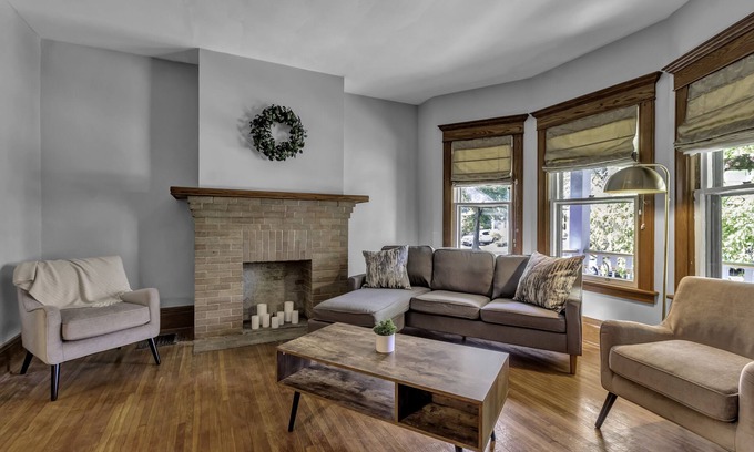 Albright Apartment | Beautifully Renovated 3 bedroom Elmwood Village Apt
