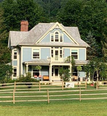 Davis Bed & Breakfast | Bed and breakfast ∙ 3 guests