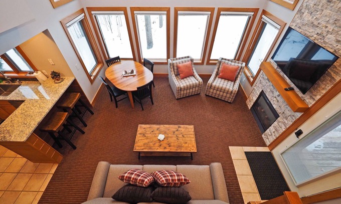 Boyne Falls Condo | Boyne Mountain, Disciples Ridge 694 Condo, Sleeps 18, Superhost